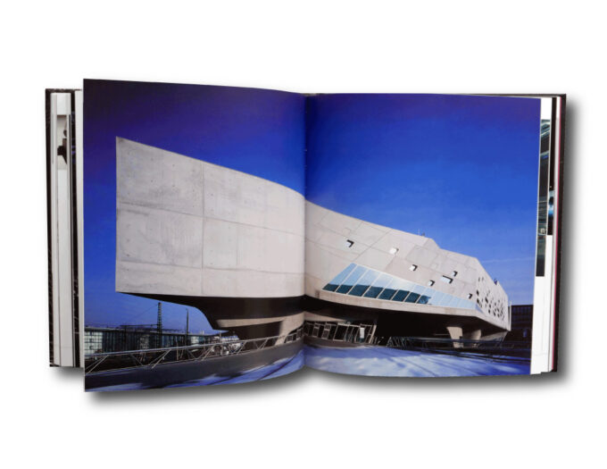 ZahaHadid-aukeama1