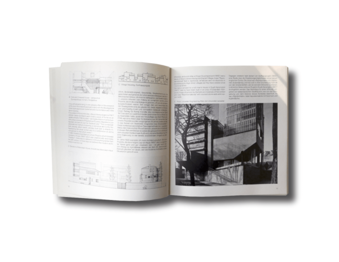 Neue Staatsgalerie Stuttgart by James Stirling book