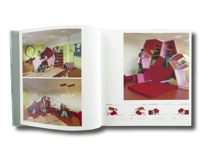 PLAY-auk1 Play! Indoor & Outdoor (Sandu Publishing, 2011)