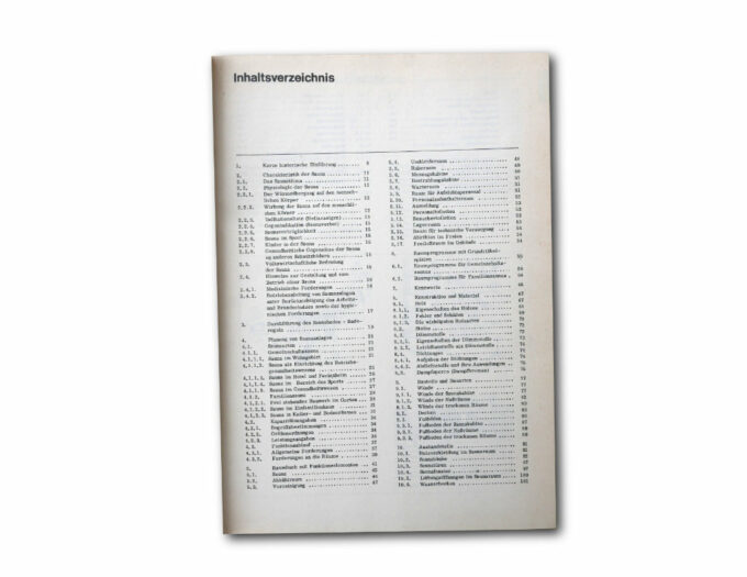 Manfred Höckert & Gerhart Schönfeld: Sauna. VEB Verlag für Bauwesen, 1985.