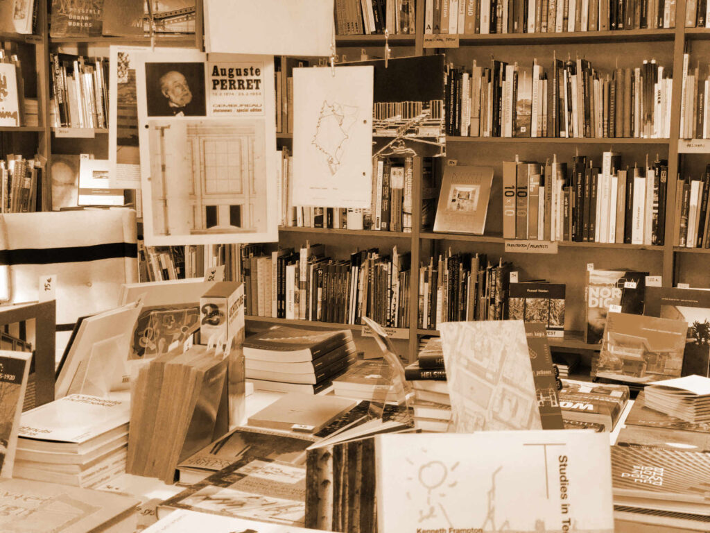 bookm-ark-corona Covid-19, corona lockdown image of our shop, koronavirus-poikkeusolot kaupassamme