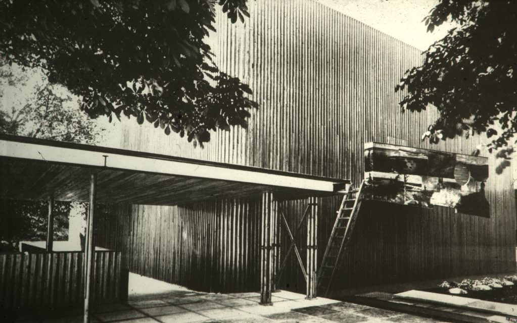 photo of the Finnish pavilion at the Paris World Fair 1937; image source finna.fi