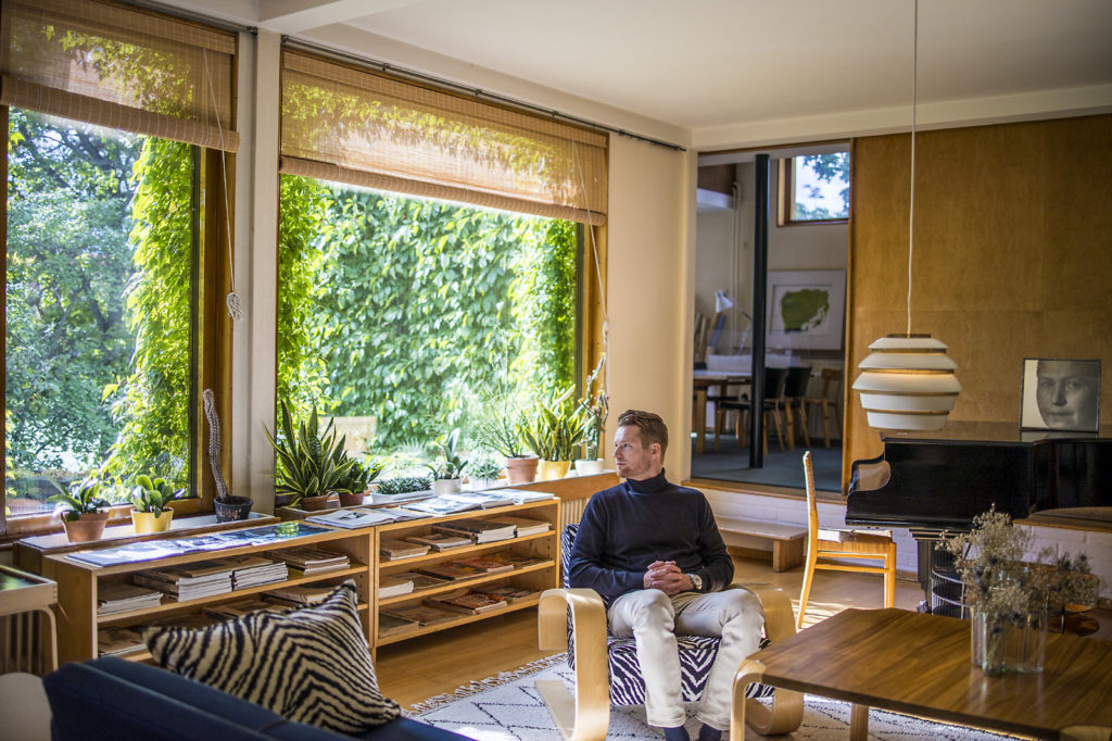 Photo of the author Petri Laaksonen in Alvar Aalto's home