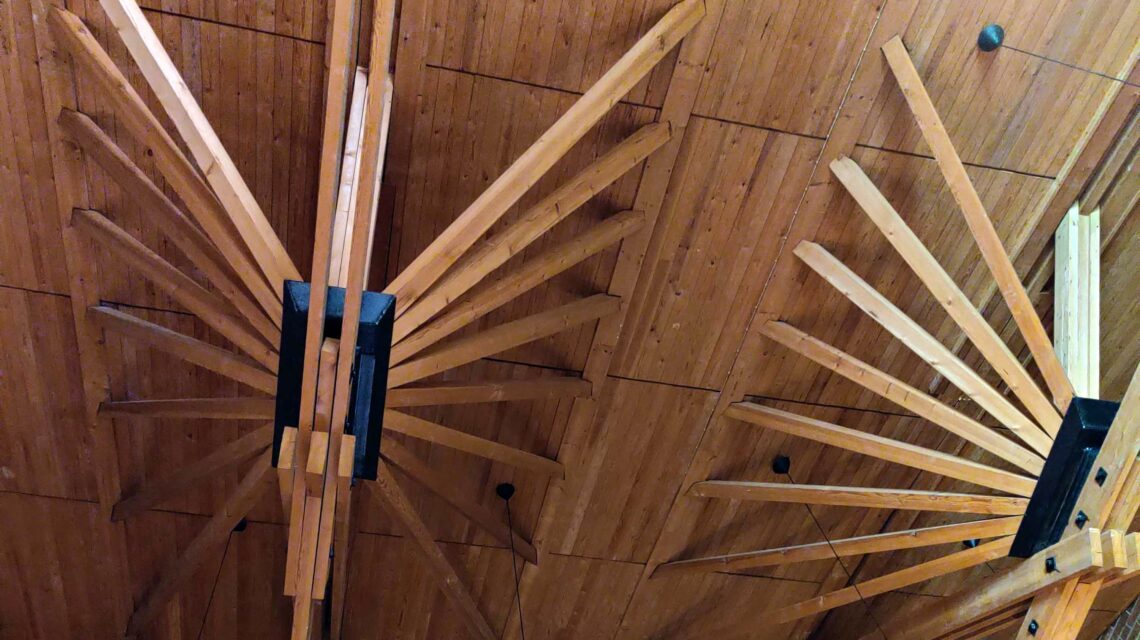 Wooden trusses supporting the wooden ceiling in the Säynätsalo Hall auditorium
