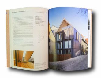 Photo showing a sample spread of the book Grüner Häuser