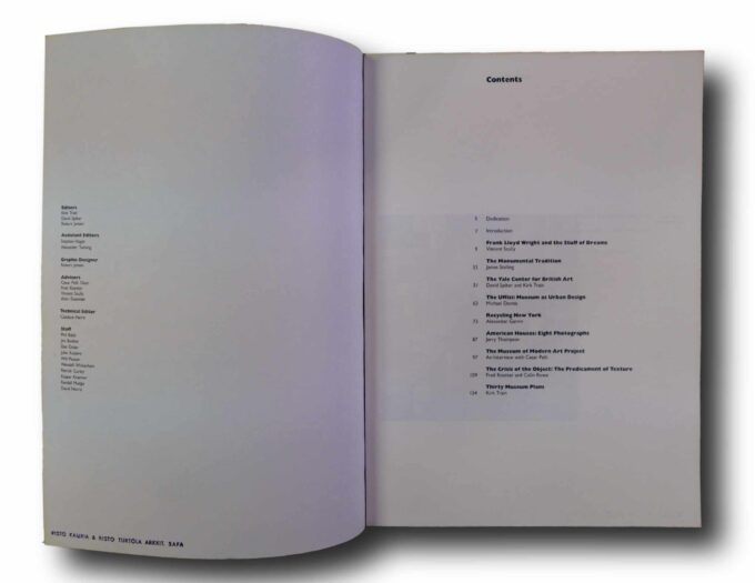 Perspecta-16-sislu Photo showing a sample spread of the book Perspecta 16