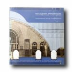 Photo showing the book Rautateiden arkkitehtuuri – Järnvägarnas arkitektur