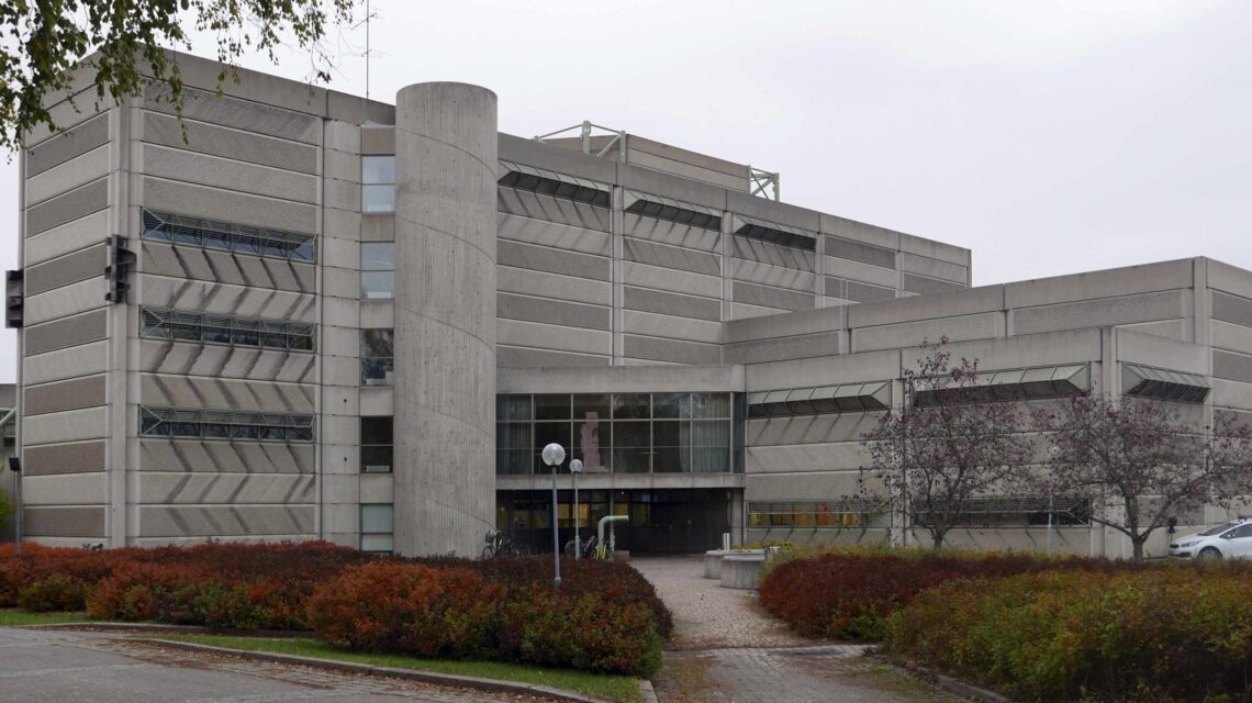 Lahden kaupunginteatteri. Pekka Salminen, 1983.