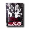 The-Thinking-Hand-kansi Photo showing the book The Thinking Hand