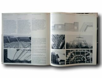 Photo showing a sample spread of the book Construire une exposition – Eine Ausstellung bauen – Building an Exhitibition