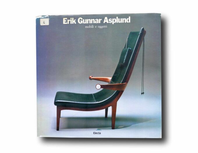 Photo showing the book Erik Gunnar Asplund: mobili e oggetti