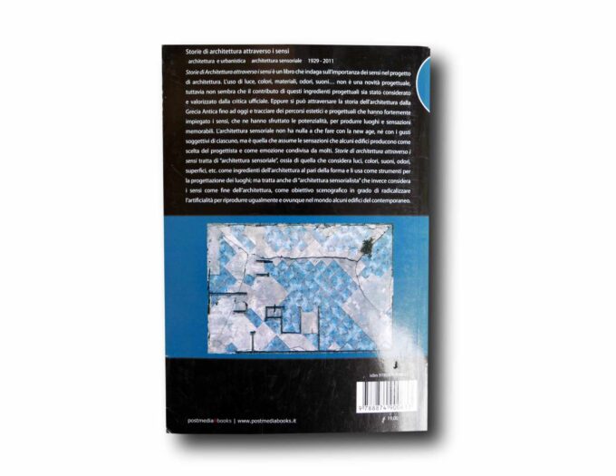 Photo showing a sample spread of the book Storie di architettura