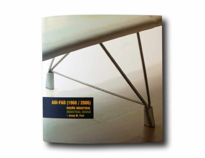 Photo showing the book ADI-FAD (1960/2006) Diseño industrial – Industrial Design