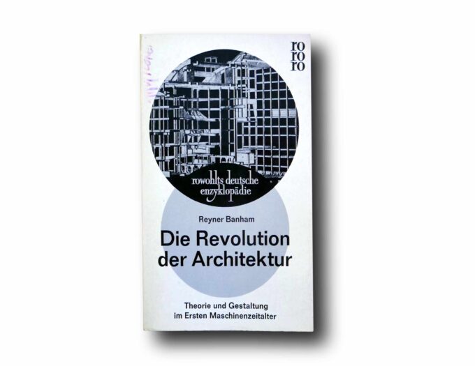 Photo showing the book Die Revolution der Architektur