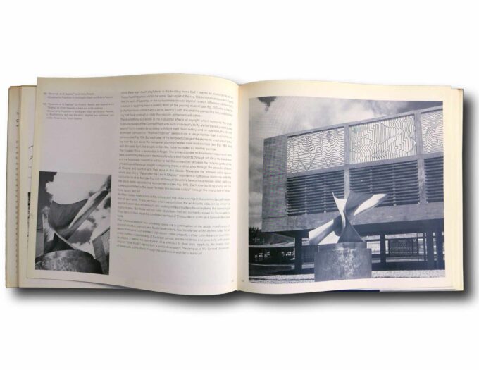Photo showing a sample spread of the book Carlos Raul Villanueva und die Architektur Venezuelas