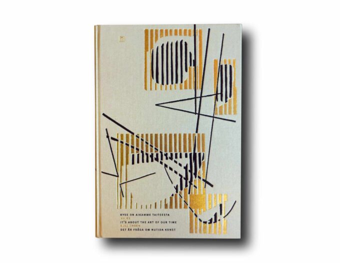 Photo showing the book Maire Gullichsen: Kyse on aikamme taiteesta
