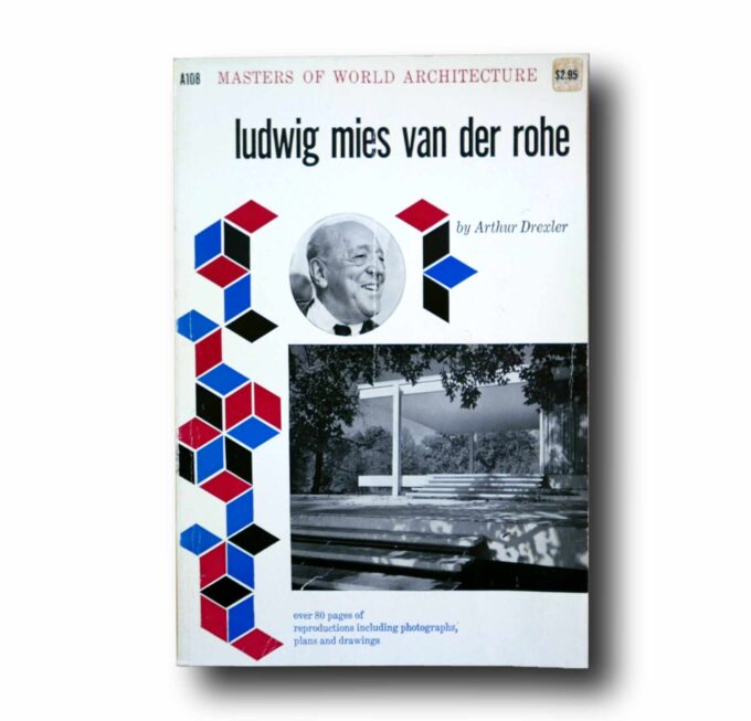 MOWA-A108-Ludwig-Mies-van-der-Rohe-kansi Photo showing the book