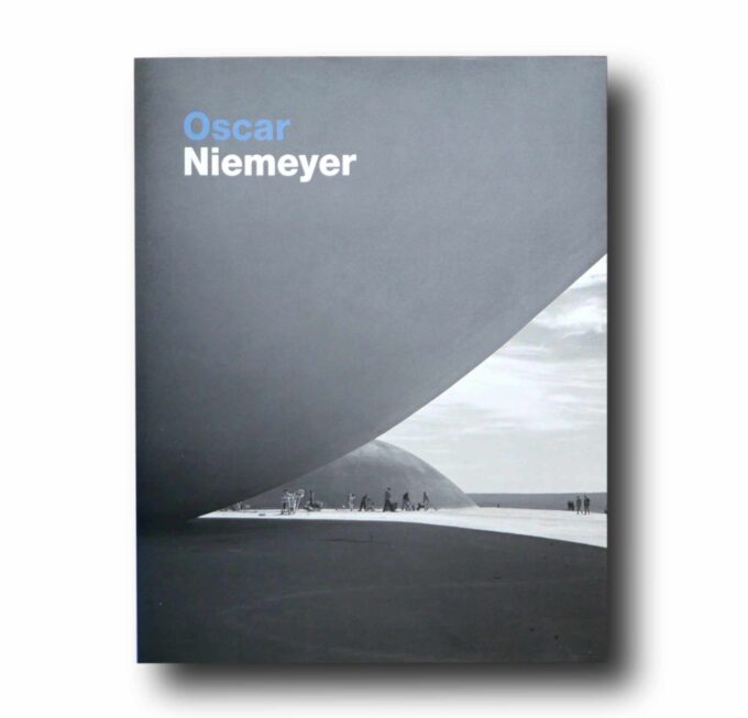 Oscar-Niemeyer-Telefonica-kansi Photo showing the book Oscar Niemeyer