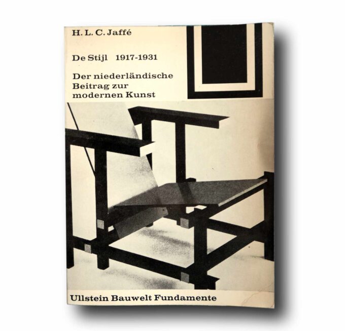 Bauwelt-Fundamente-7-kansi Photo showing the book