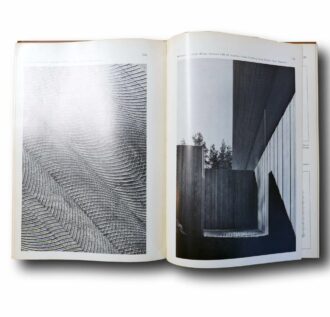Photo showing a sample spread of the book Byggträ