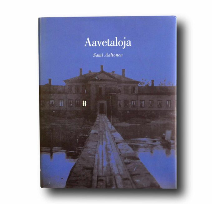 Aavetaloja-kansi Photo showing the book Aavetaloja